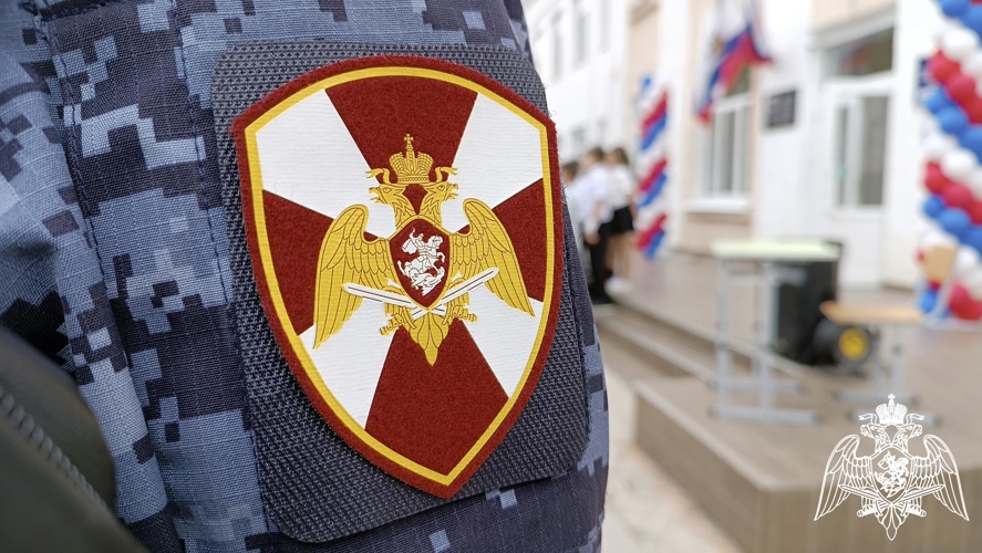 В Херсонской области росгвардейцы приняли участие в обеспечении охраны порядка в День знаний