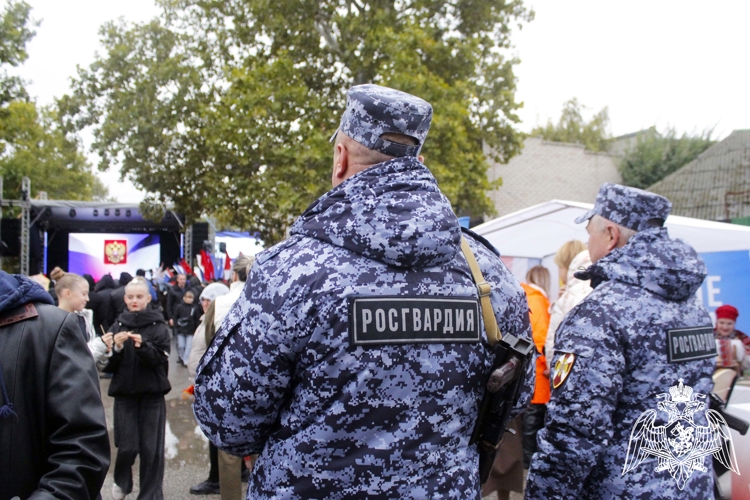 В Херсонской области росгвардейцы приняли активное участие в праздничных мероприятиях