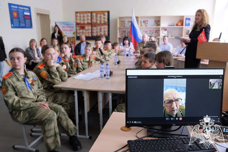 Росгвардейцы организовали тематический круглый стол в Херсонской области