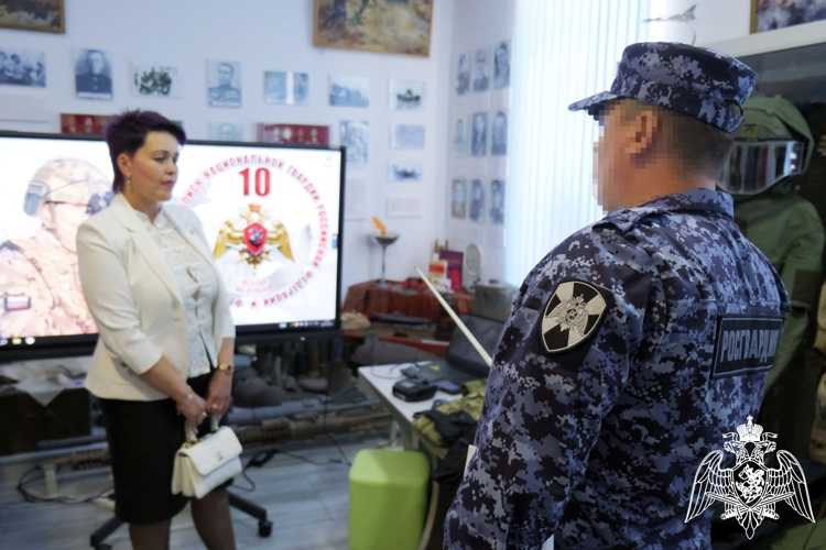 Росгвардейцы представили интерактивную экспозицию в Херсонской области