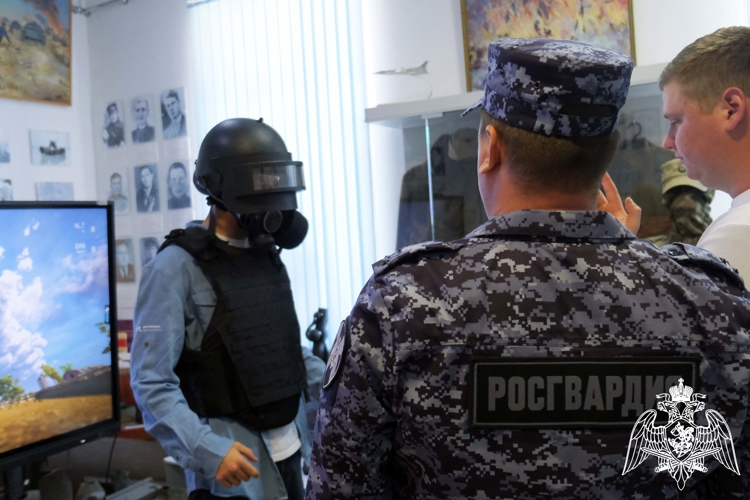 Росгвардейцы представили интерактивную экспозицию в Херсонской области